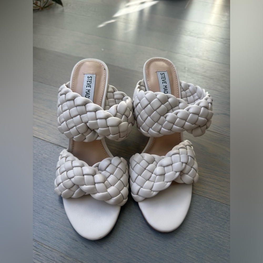 Steve Madden - Twisted Bone Heel - Size: 8.5 - image 1